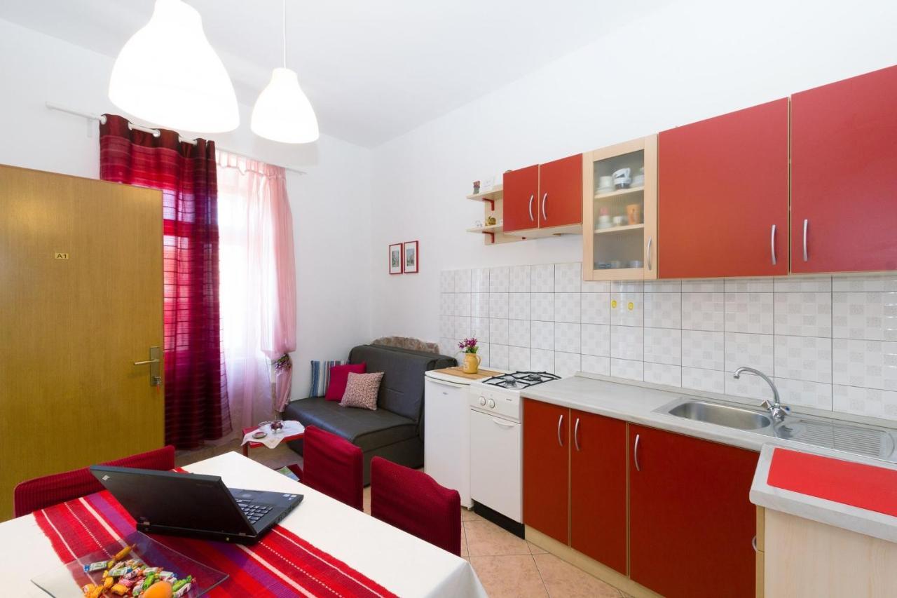 Apartment Silvia By Interhome Pula Exteriör bild