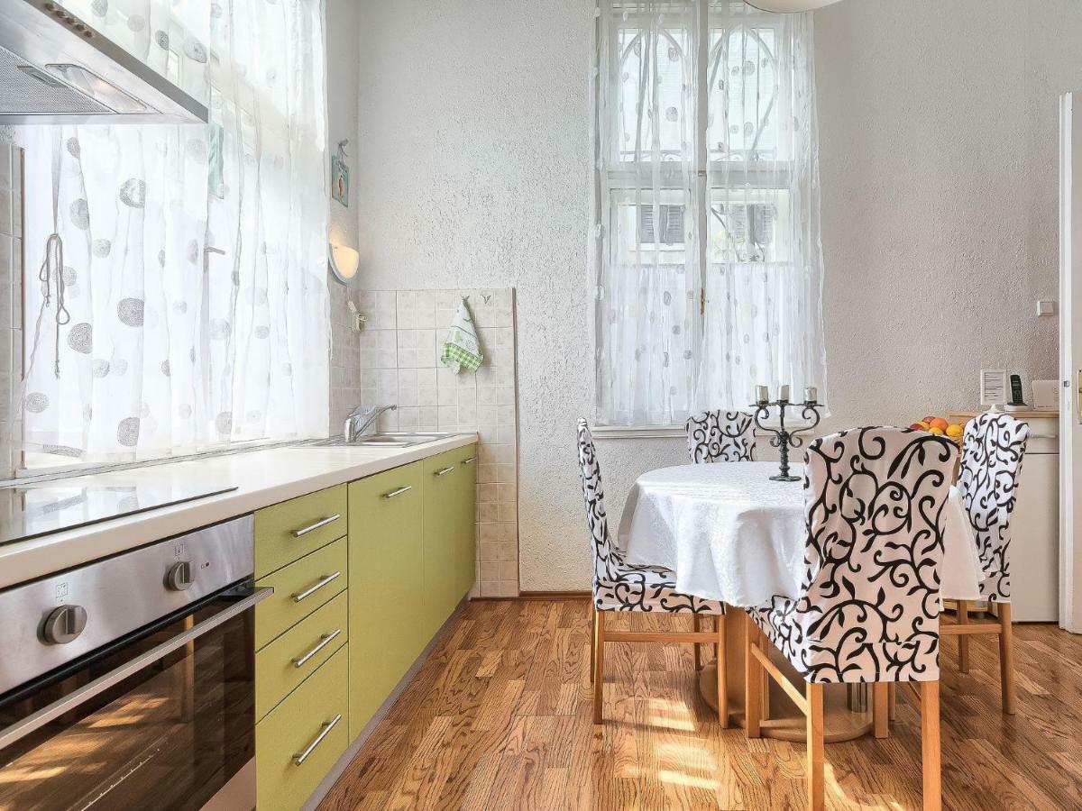 Apartment Silvia By Interhome Pula Exteriör bild